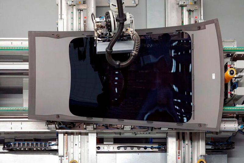 In future, Webasto will work together with the glass manufacturer Zhejiang Fujia Technology in a joint venture in China.(Image: Webasto)