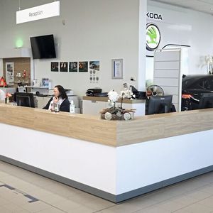 Seit annähernd 130 Jahren gibt es das Unternehmen. Während dieser Zeit haben Standort und Gebäude zahlreiche Umbauten erfahren. So sind sie auch heute noch Up-to-date.(Bild:  Dominsky – VCG)