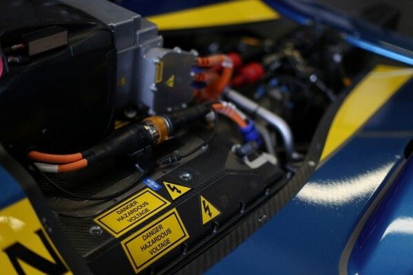 Renault leitet mit der Formel E eine neue Motorsport-Ära ein: Die rein elektrische Rennserie startet in zehn Metropolen. (Bild: Renault)