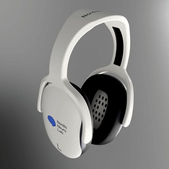 Die MEMS-Lautsprecher von U Sound werden von Nordic Neuro Lab eingesetzt, um Patienten maximale Entspannung bei MRT-Untersuchungen zu ermöglichen.(Bild:  U Sound/Nordic Neuro Lab)