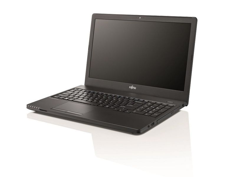 Das dritte Geburtstagsangebot ist das 15,6-Zoll-Notebook Lifebook A555. Alle drei Modelle sind mit 256-GB-SSDs ausgerüstet. (Bild: Fujitsu)