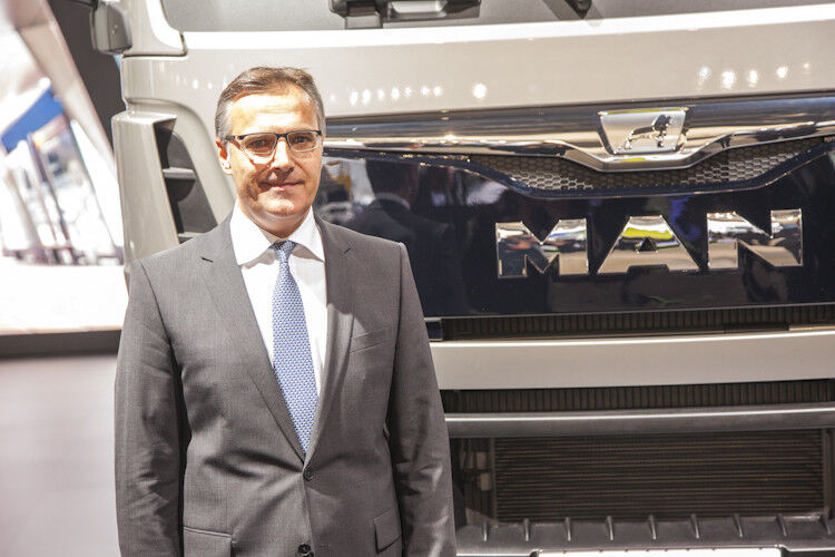 Reinhard Pöllmann, Vorsitzender der Geschäftsführung der MAN Truck & Bus Deutschland GmbH. „Wir erwarten 2013 einen schwierigen Markt, beeinflusst von der gesamtwirtschaftlichen Entwicklung.“ (Foto: Suffner)