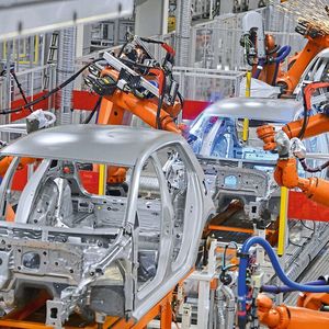 Der Fokus auf höhere Energieeffizienz und Nachhaltigkeit besteht seit vielen Jahren. Mit Gleichstromnetzen in der industriellen Produktion eröffnen sich auch für die Antriebstechnik neue Potenziale.