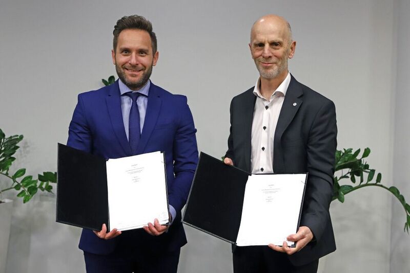 The technical consultancy and PMC+ contract has been signed with Fluor and the services will involve end-to-end project management across all functional areas.  (Orlen Group )