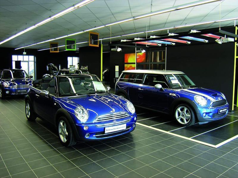 Der neue Mini-Showroom im Marken-CI in Lübeck.  (Foto: Kittner)