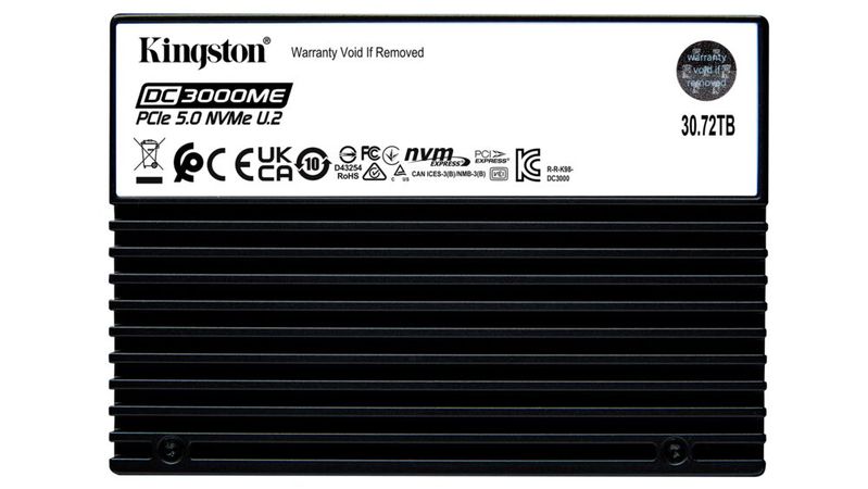 Die Hochkapazitätsoption der PCIe-Gen5-SSD Kingston DC3000ME mit 30,72 TB Speicherplatz erreicht eine Random-Read-Leistung von bis zu 2,8 Millionen IOPS.(Bild:  Kingston)