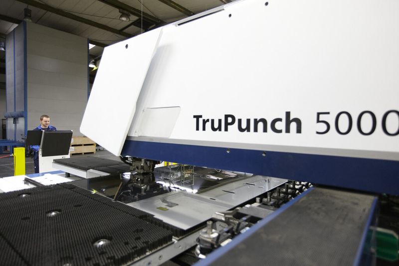 Sehr zufrieden zeigte sich Olsberg mit dem Prototypen der Tru-Punch 5000, ... (Bild: Trumpf)