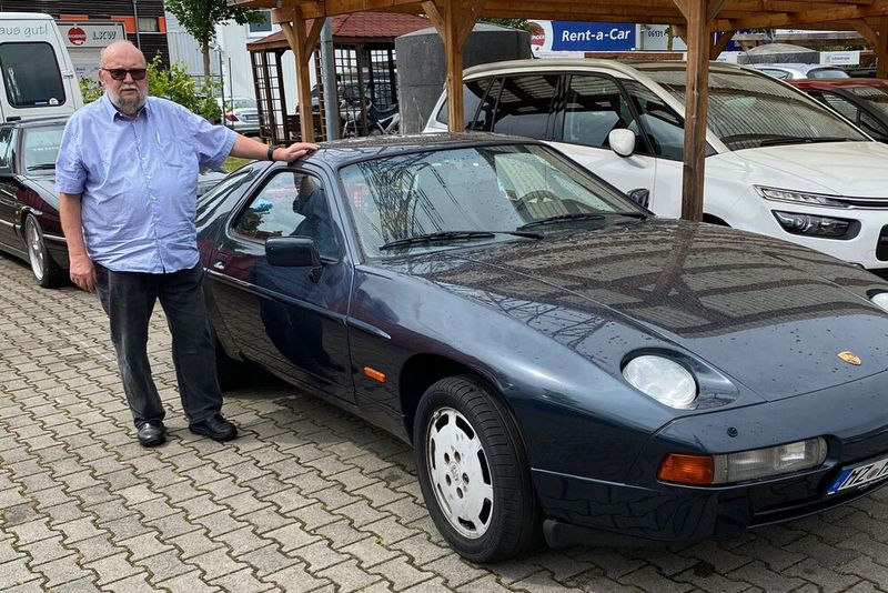 An der Oberbayerischen Meister-Classic 2020 nimmt ein Porsche 928 S4 aus dem Jahr 1988 teil. Pilotiert wird der Sportwagen von Wolfgang Höptner. Eigentlich ... (Bild:privat)