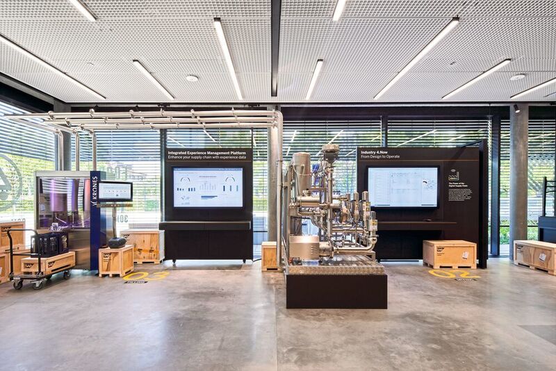 Im Show-Center in Walldorf wird ein Ende-zu-Ende-Prozessfluss gezeigt. (SAP)