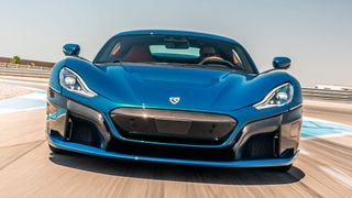 Der Rimac „Nevera“ wurde nicht zu Unrecht nach einem Sturm benannt, der für seine Geschwindigkeit bekannt ist.  (Bild: ampnet)