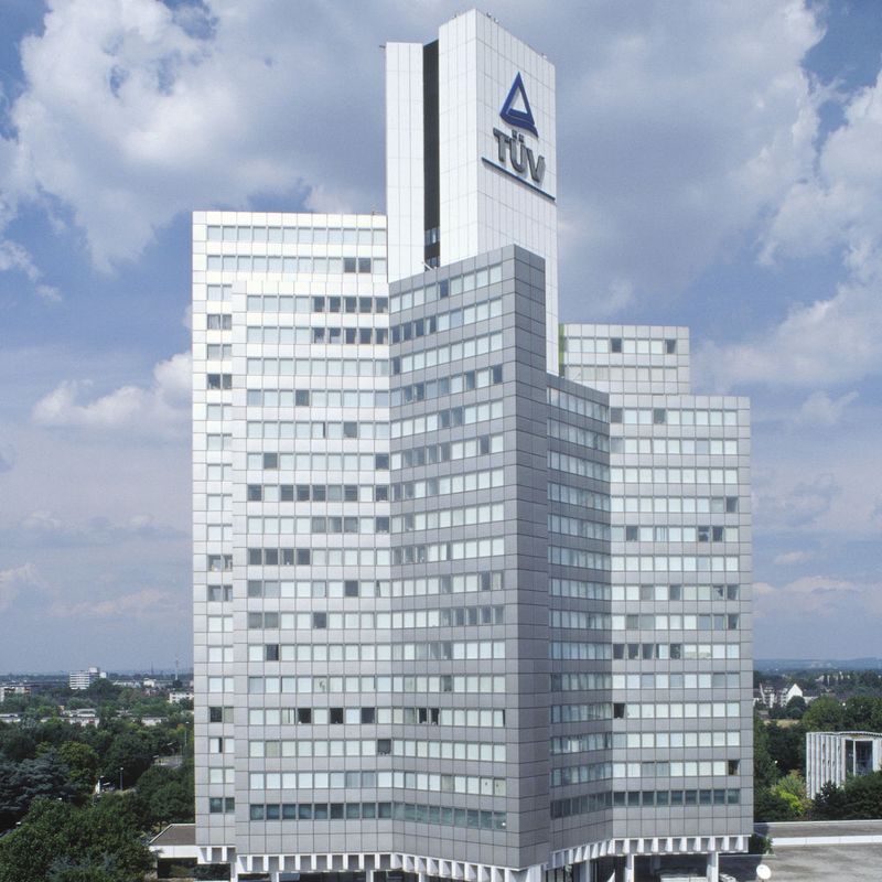  Der TÜV Rheinland hat 2019 erstmals mehr als zwei Milliarden Euro Umsatz in einem Jahr verbucht.