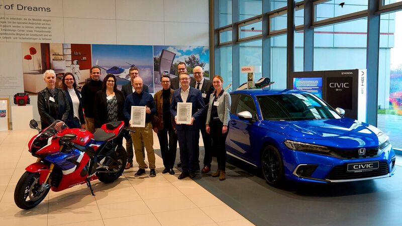Die Ausbildungen für Automobil- und Motorradverkäufer/innen von Honda Deutschland wurden erfolgreich zertifiziert. 