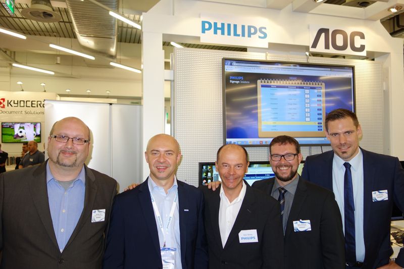 (v. l.) Christian Holl, Ingram Micro, mit dem Philips-AOC-Team Martin Kostorz, Stefan Klima, Stefan Beldovits und Lars Michelsen (Bild: IT-BUSINESS)