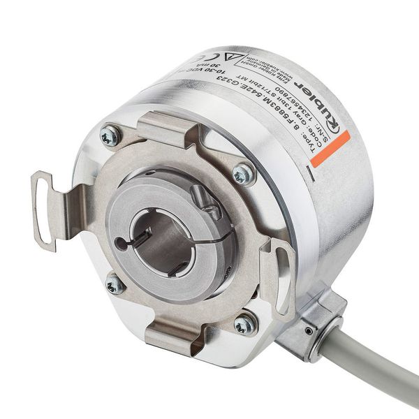Der optische Hohlwellen-Drehgeber Sendix F5883 in der Version Motor-Line hat eine Bautiefe von 43 mm. Verglichen mit dem Multiturn Drehgeber Sendix 5883 mit mechanischem Getriebe konnten 27 mm eingespart werden. (Kübler)