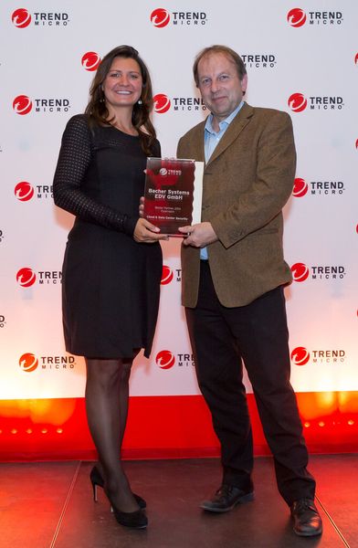 Bester Partner 2014 Österreich “Cloud & Data Center Security”: Bacher Systems EDV GmbH (Rechts im Bild: Prokurist Martin Mörtinger, Portfolio- & Partner-Manager, Bacher Systems EDV GmbH). (Bild: Trend Micro)