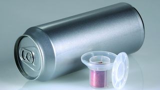 In der Fresh Can werden die empfindlichen Wirkstoffe in einem Wedge gelagert. Öffnet der Verbraucher die Verpackung, entsteht ein Druckabfall, der dazu führt, dass der Deckel des Wedge aufspringt. Bild: Ball Europe (Archiv: Vogel Business Media)