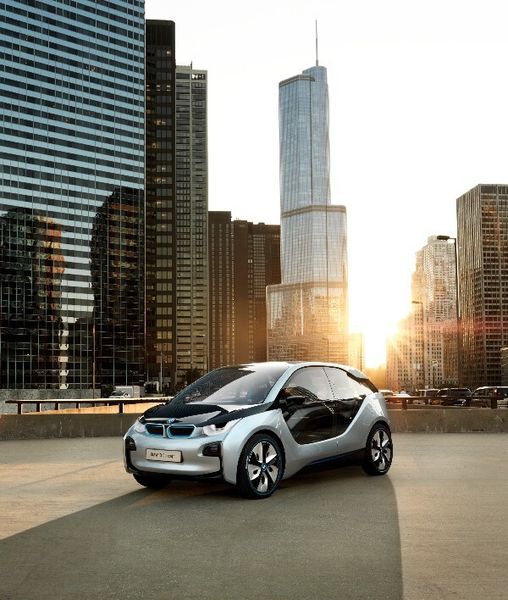 BMW wird Ende 2013 mit dem BMW i3 ihr erstes Serienfahrzeug auf den Markt bringen, das von Grund auf für den Elektrobetrieb entwickelt wurde. (Bild: BMW)