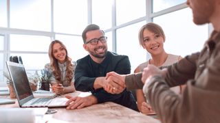 Kunden sollten die Hilfsangebote von Herstellern, Distributoren und Partnern in Anspruch nehmen, um ihre Security Awareness zu erhöhen. (ASDF - stock.adobe.com)