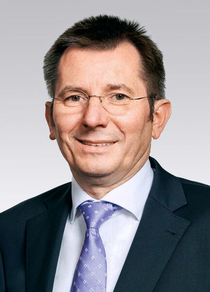 Die freiwerdende Stelle als Vertreter der Anteilseigner im Aufsichtsrat von Bayer soll der ehemalige Finanzvorstand der TUI Group, Horst Baier (63), übernehmen. (Bayer)