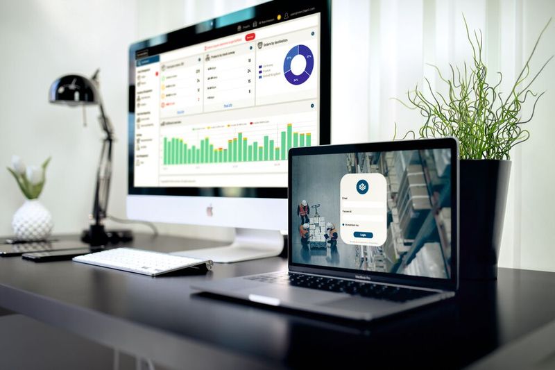 Dashboard-Ansicht der Logistikplattform Everstox.