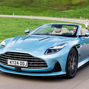 Aston Martin hat im Rahmen seiner Modellverjüngung nun die Neuauflage des DB12 Volante vorgestellt.(Bild:  Marcus Werner)