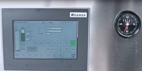 Integrierte Touch-Screens vereinfachen Überwachung und Einstellungen (Kamag)