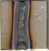 Bild 7: Bleche mit aufgesetzter Schweißnaht im Beizvergleich:  (Kunz)