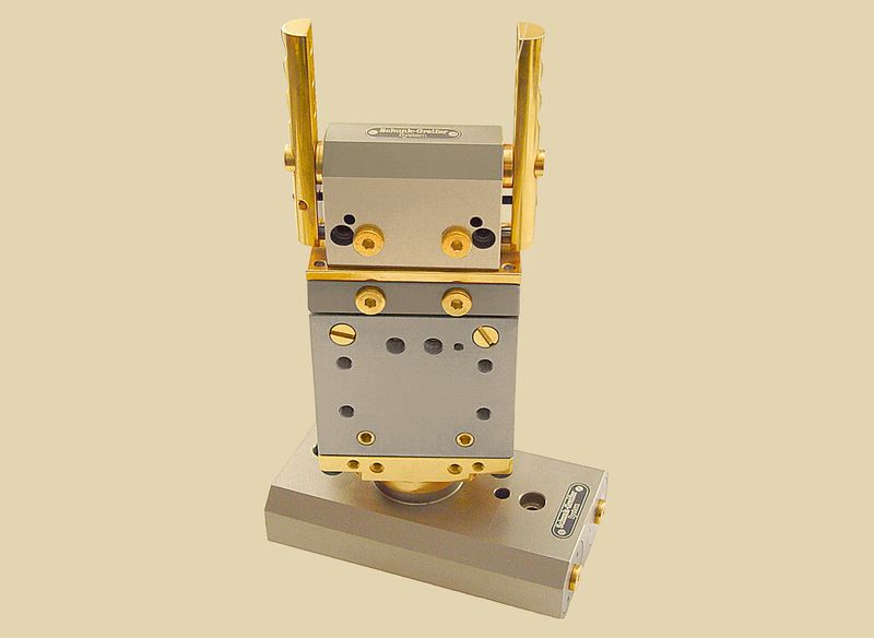 Der erste standardisierte Industriegreifer ist eine der Grundlagen für die Verbreitung der industriellen Robotik. (Bild: Schunk)