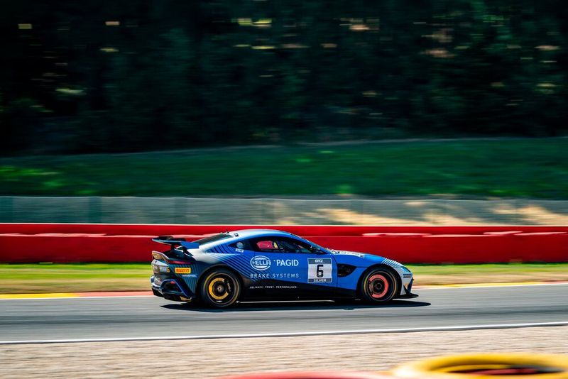 Das Motorsport-Knohow von PAGID Racing fließt in unsere Bremsbeläge für den freien Teilemarkt ein. (Bild: Gruppe C GmbH (Hella Pagid GmbH))