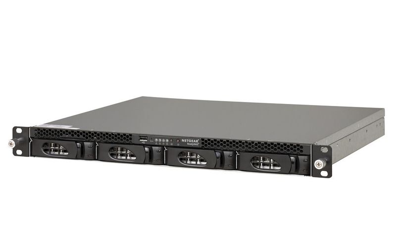Das Storage-System ReadyNAS 3130 besitzt vier Einschübe und vier Gigabit-Ethernet-Ports. (Bild: Netgear)