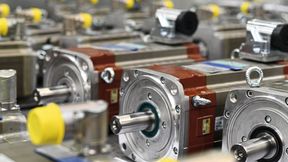 Im Siemens-Elektromotorenwerk Bad Neustadt a. d. Saale (EWN) werden pro Jahr etwa 500.000 E-Motoren für rund 35.000 Kunden produziert. Zur Rüst­optimierung werden in der Regel fünf Tage zu einer Wochenscheibe zusammengefasst.  (Bild: Maienschein)