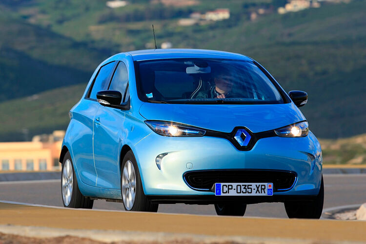 Seit Mitte 2018 gibt es den Renault Zoe mit einem neuen Motor und einer 41-kWh-Batterie. Die Reichweite soll knapp über 300 Kilometern liegen. (Renault)