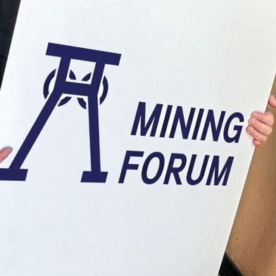 Prof. Dr.-Ing. Elisabeth Clausen, Leiterin des Institute for Advanced Mining Technologies der RWTH Aachen und Jens-Peter Lux, Geschäftsführer DMT Group. (Bild: DMT Group)