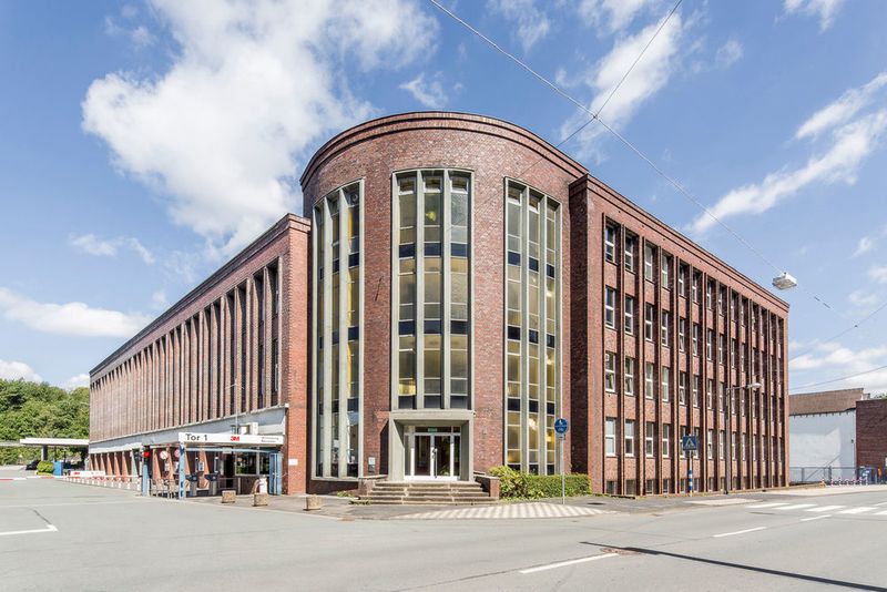 Am Standort Wuppertal entwickeln und fertigen rund 500 3M-Mitarbeiter Polymer-Membranen für den medizinischen und industriellen Bedarf. (3M)