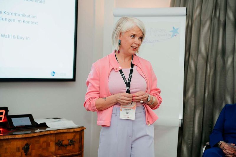 Und bei Silke Tolkmitt (Geschäftsführerin der Blue Star Marketing) ging es um das Thema „Leadership & Collaboration“. (Bild: Manuel Emme)