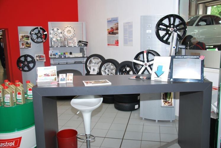 Auch das Zubehör insgesamt wird heute ansprechender präsentiert. (Foto: Wenz)