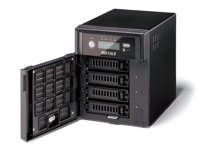 Vollständig bestücktes NAS mit vier Festplatten für Unternehmen mit bis zu fünf Nutzern (Archiv: Vogel Business Media)