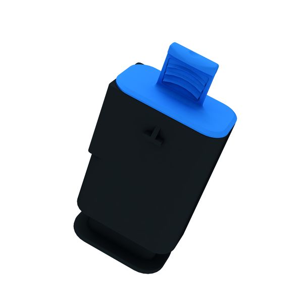 Der Kontaktschutz GPN 366 mit handlicher Grifflasche dient dem Schutz von Kompaktstecker-Anschlüssen im Niedervolt-Bereich und ist ebenfalls geeignet für ovale Öffnungen. (Bild: Pöppelmann)