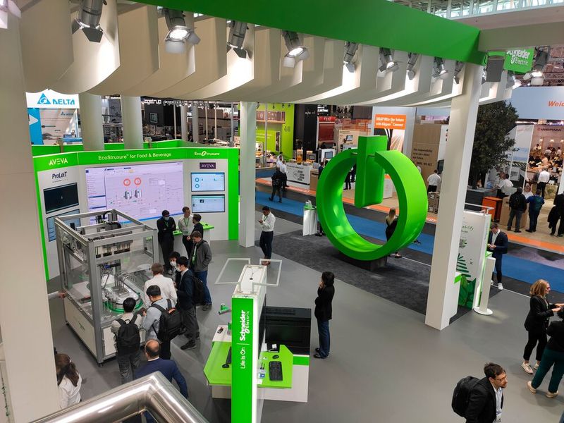 Bei Schneider Electric drehte sich beim Messeauftritt sehr viel um die Themen Software und Nachhaltigkeit. (Bild: Vogel IT-Medien)