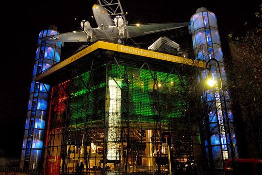 Die Innung Berlin wählte mit dem Deutschen Technikmuseum eine ausgefallene Location für ihre Feierlichkeiten zum 75-jährigen Bestehen. (Archiv: Vogel Business Media)
