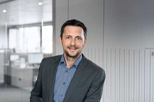 „Wir befähigen hauptsächlich Hersteller und Systemintegratoren mit unseren Produkten zur Automatisierung“, sagt Stark-Geschäftsführer Martin Greif.(Bild:  Stark Spannsysteme)