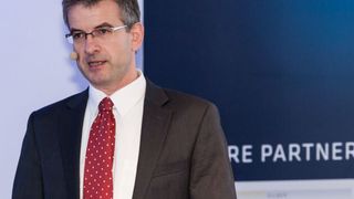 Dr. Wesemann von Ford konnte auf die lange Leichtbau-Geschichte des OEM verweisen und aktuelle Projekte vorstellen. (Foto: Stefan Bausewein)