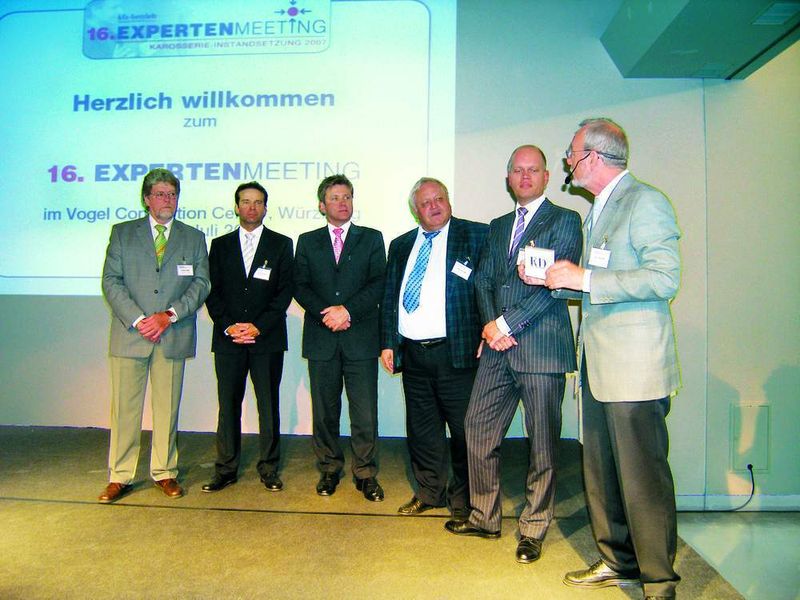 Die Riege der Referenten des Expertenmeeting: Friedrich Nagel, ZKF, Tobias Matejek, Volkswagen, Wilhelm Hülsdonk, ZDK, Siegfried Finger, Eurogarant, Frank D. Rohmann, Eucon und Moderator Karl Damschen (v. l.) (Archiv: Vogel Business Media)