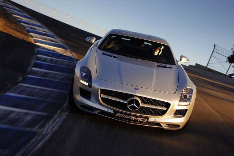 Ob der SLS AMG später auch auf der Rennstrecke zu sehen sein wird? Das Potenzial dazu hat er jedenfalls. (Archiv: Vogel Business Media)