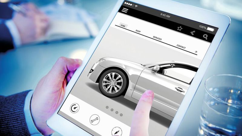 Anders als in den USA oder in China ist die Bereitschaft zu digitalen Transaktionen beim Autokauf in Deutschland in den vergangenen Jahren laut einer Studie nicht gestiegen. Eher das Gegenteil ist der Fall.(Bild:  Rawpixel.com - stock.adobe.com)