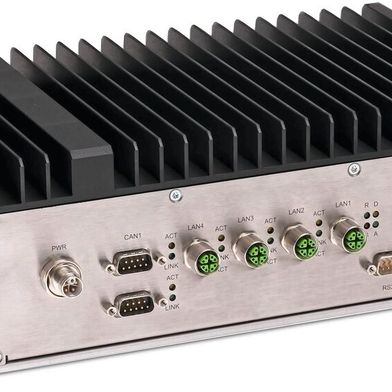 Railway-Computer RML-R10  von Syslogic: Robustes Embedded-System für den direkten Einbau in Schienenfahrzeuge. (Bild: Congatec)