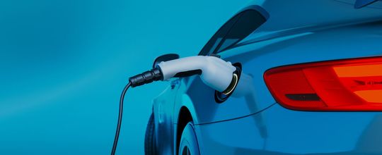 Die Zahl der zugelassenen Elektroautos auf deutschen Straßen könnte bis Ende 2026 noch auf zwei Millionen steigen.(Bild: ©  phaisarnwong2517 - stock.adobe.com)