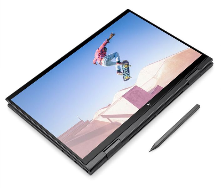 Das 1,8 kg schwere HP Envy x360 15 im Tablet-Modus. Der aktive Stift mit magnetischer Befestigung gehört zum Lieferumfang. (HP)