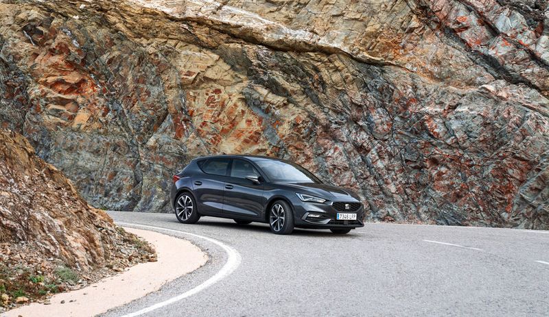 Den Leon gibt es mit vier Benzinern vom 1,0-Liter-Dreizylinder mit 66 kW/90 PS bis zum 2,0-Liter-Turbo mit 140 kW/190 PS mit einem 2,0-Liter-Diesel mit 115 oder 150 PS... (Bild: Seat)