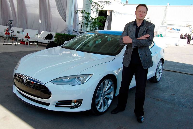 Die deutschen Behörden sind zur Zeit ein rotes Tuch für Elon Musk. (Bild:  Tesla)